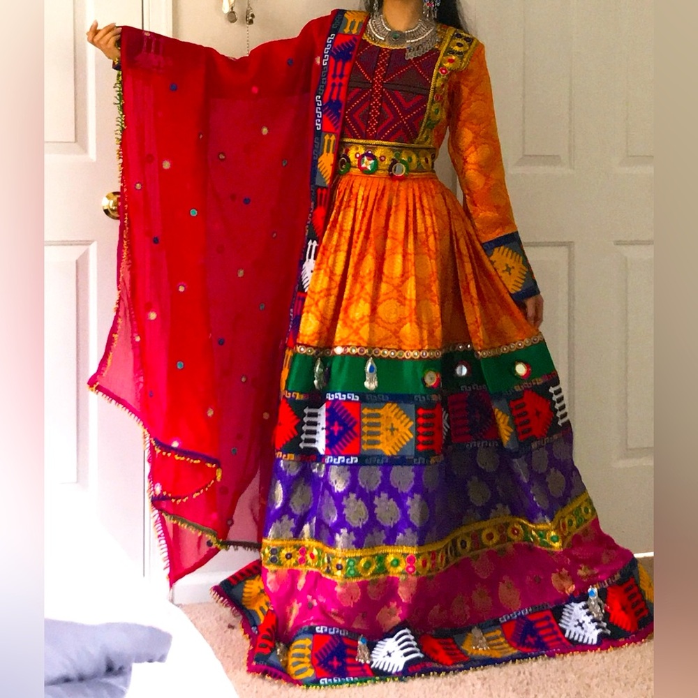 Afghani traditional dress for women
Fit sizes XS, S, M